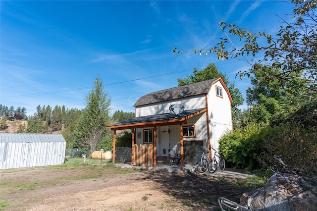 view of outbuilding featuring an outbuilding