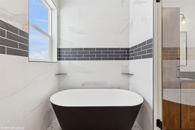 bathroom featuring a bathing tub