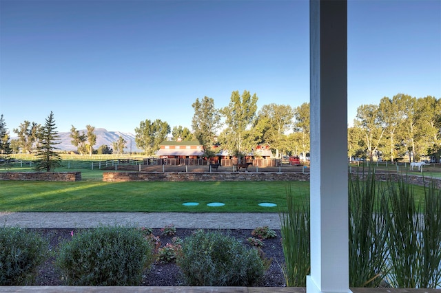 view of yard with a mountain view