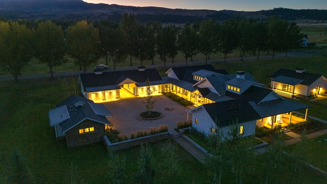 view of aerial view at dusk