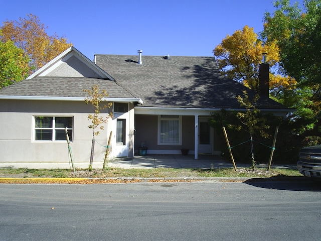 view of front of property with covered porch