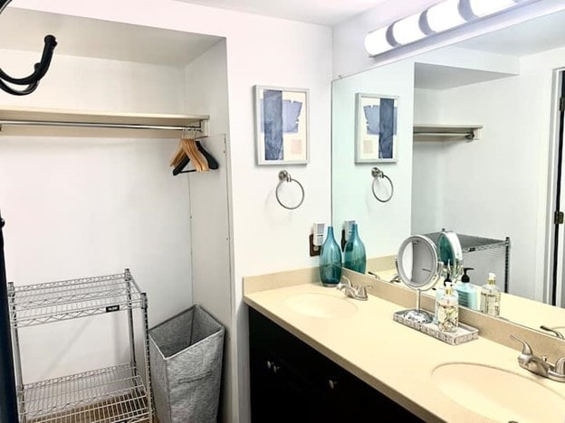 180 Vista Ln Unit 258, Bigfork, MT 59911 - full bath with double vanity