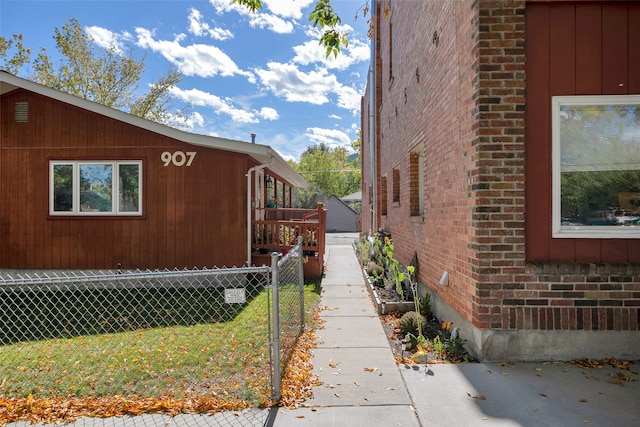 view of home's exterior