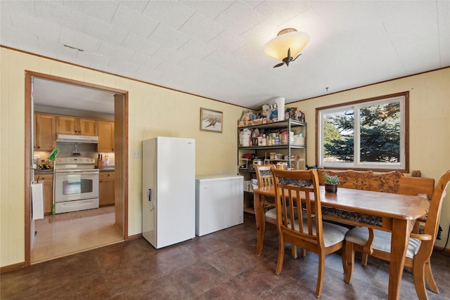 1627 Foothill Rd, Kalispell, MT 59901 - dining area featuring wood walls