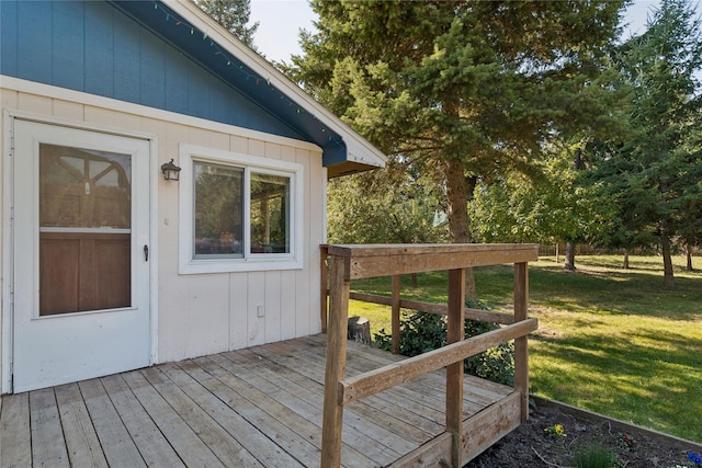 1627 Foothill Rd, Kalispell, MT 59901 - wooden terrace with a lawn