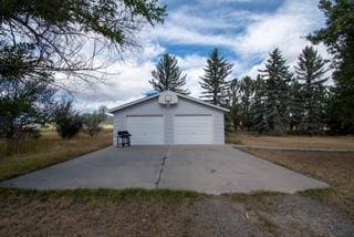 view of detached garage