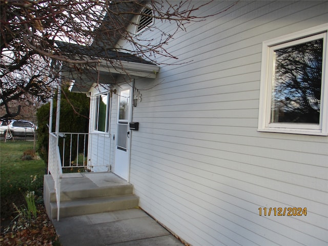 view of property entrance