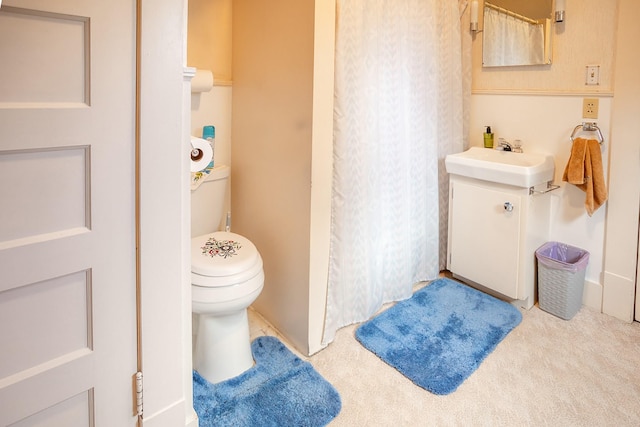 6058 Cottonwood Creek Rd, Lewistown, MT 59457 - full bathroom with toilet, a shower with curtain, and a sink
