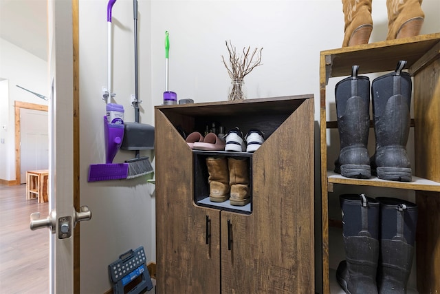 interior details with wood-type flooring