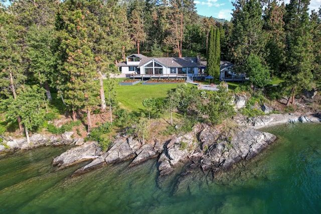 bird's eye view featuring a water view