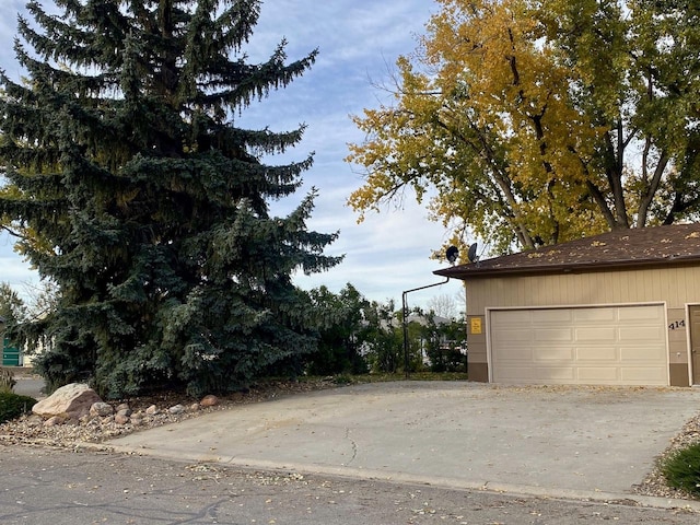 414 2nd St W, Chester, MT 59522 - view of detached garage
