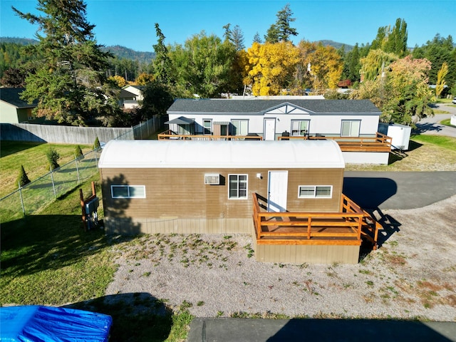 exterior space featuring a front yard