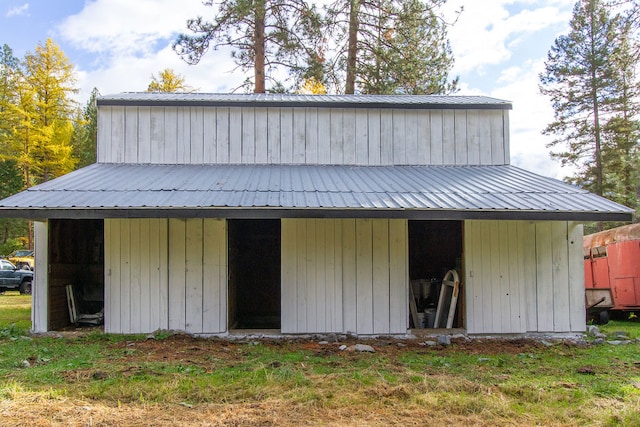 view of outbuilding