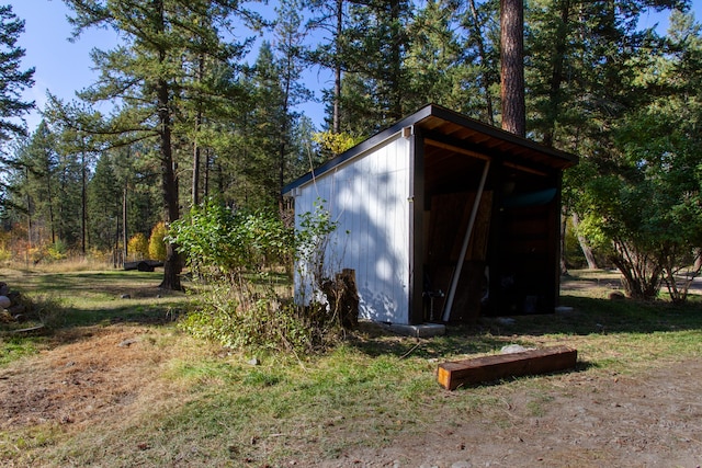 view of outdoor structure