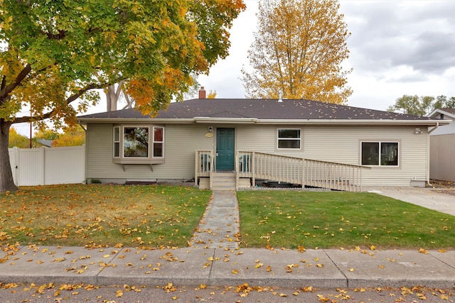 view of front of house with a front yard