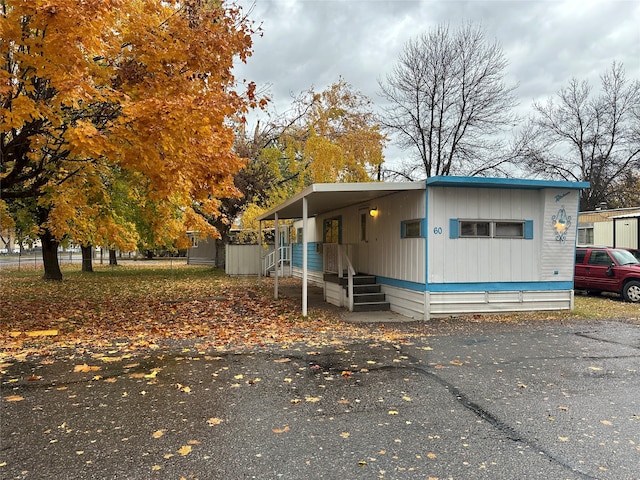 view of manufactured / mobile home