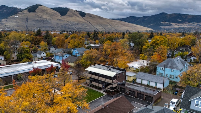 bird's eye view featuring a mountain view