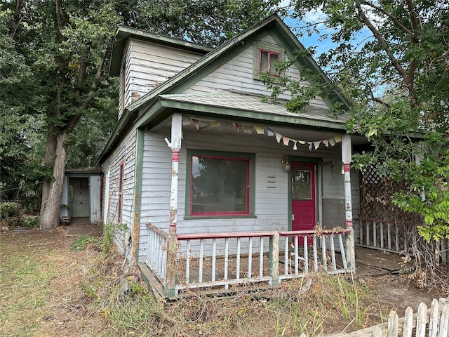 bungalow featuring a porch