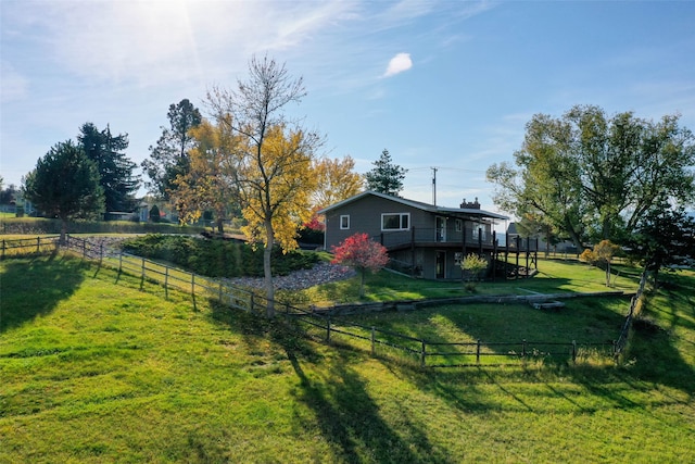 view of yard featuring a rural view