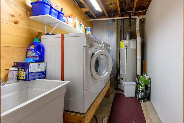 laundry area with washer / clothes dryer and gas water heater