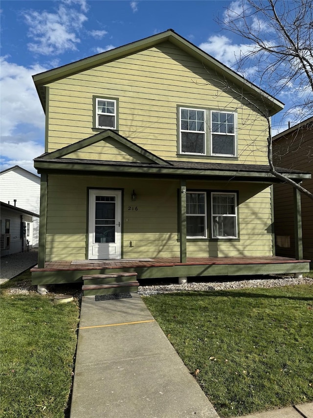 view of front of home featuring a front yard