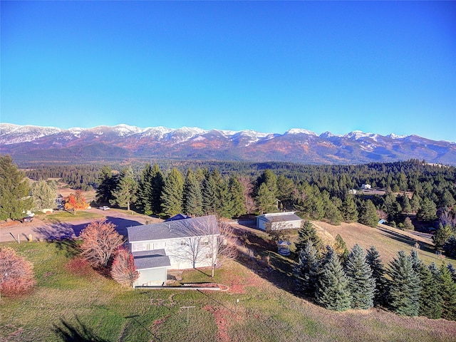 bird's eye view with a mountain view