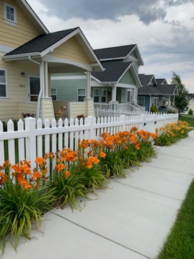 exterior space with a porch