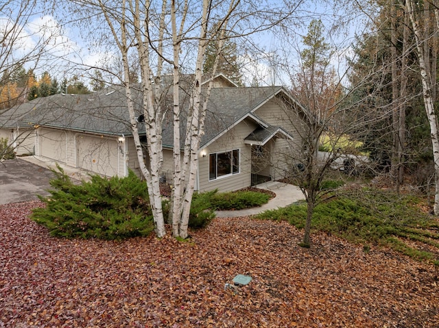 view of front of house with a garage