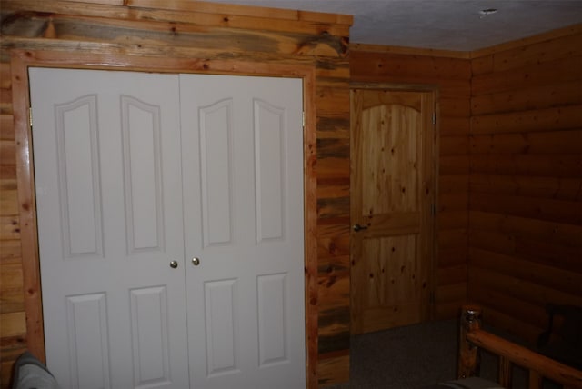 bedroom featuring a closet