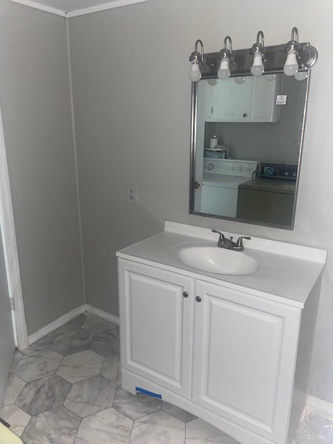 bathroom featuring decorative backsplash