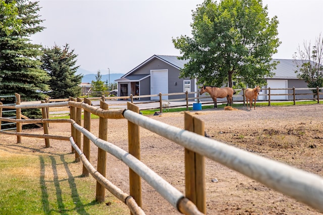 view of yard featuring a rural view