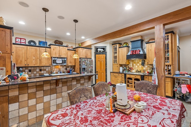 dining room with ornamental molding