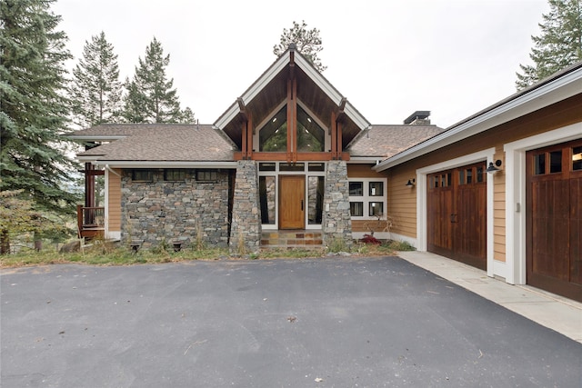 view of front facade with a garage