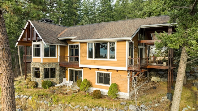 view of front facade featuring a patio area