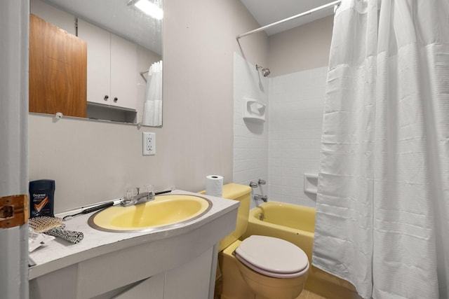121 Mill Ave, Whitefish, MT 59937 - full bathroom with shower / bathtub combination with curtain and vanity