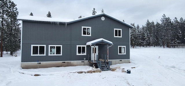 view of front property