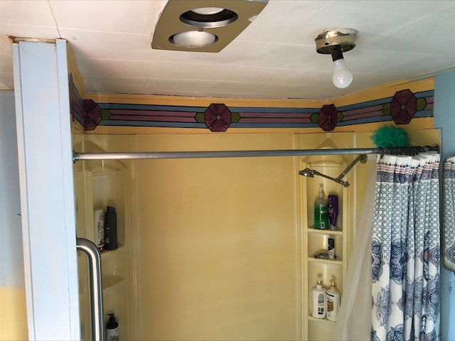 508 1st St W, Polson, MT 59860 - view of spacious closet