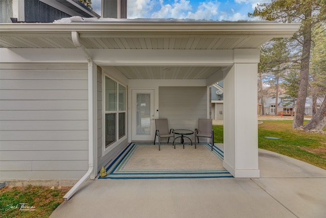 view of patio / terrace featuring covered porch