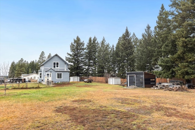 view of yard with a shed