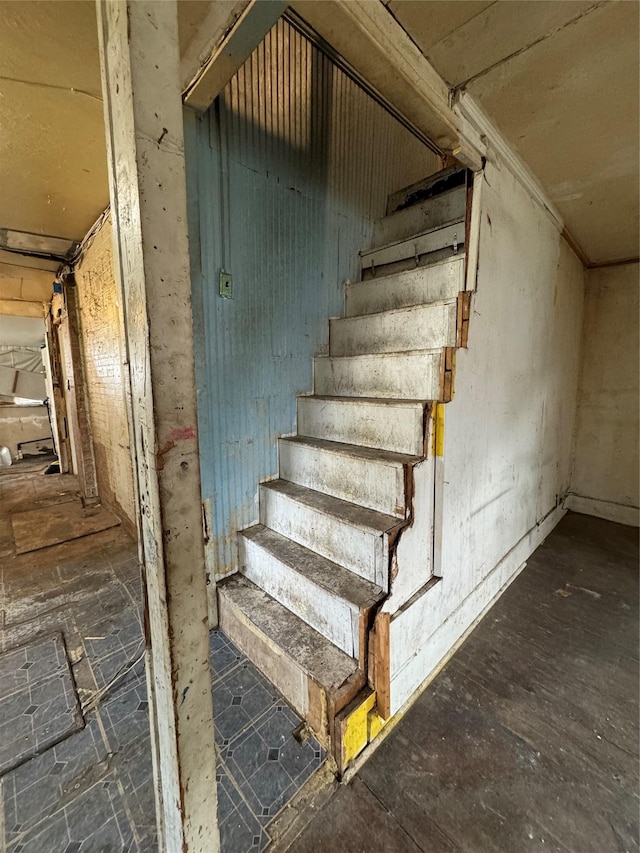 703 Birch St, Anaconda, MT 59711 - view of stairway