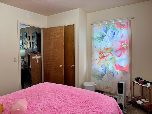 bedroom with a closet