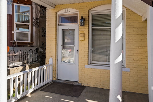 entrance to property with covered porch