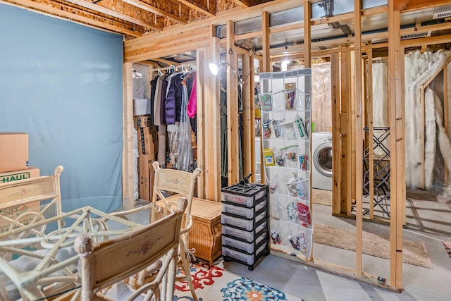 basement with washer / clothes dryer