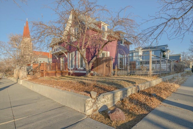 view of front of property featuring a deck