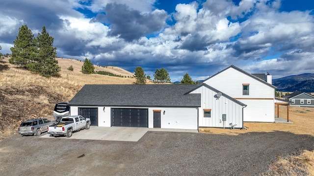 view of front of house featuring a mountain view