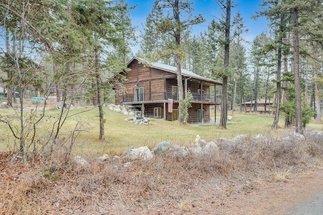 view of yard with a deck