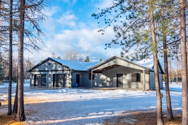 view of front of house with a garage