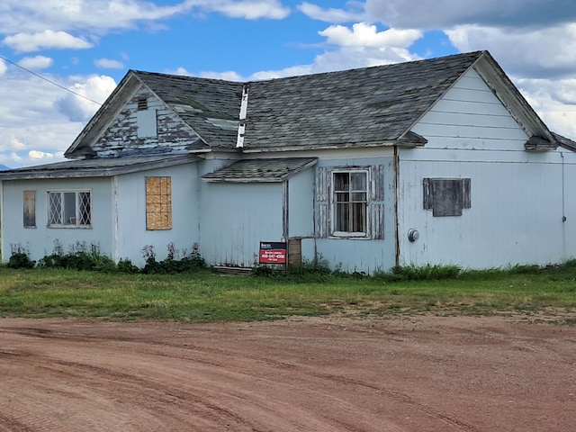 view of property exterior