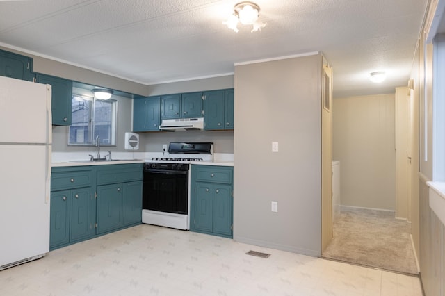 kitchen with blue cabinetry, sink, a textured ceiling, and white appliances