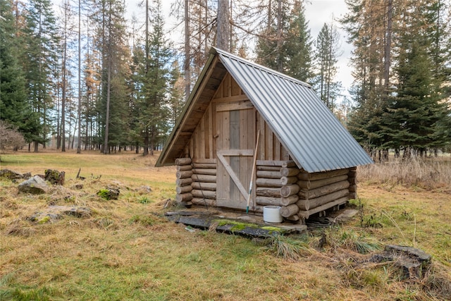 view of outbuilding